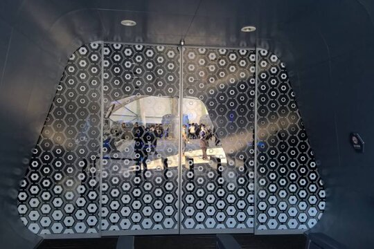 迪士尼上海采用瑞可达平移门!