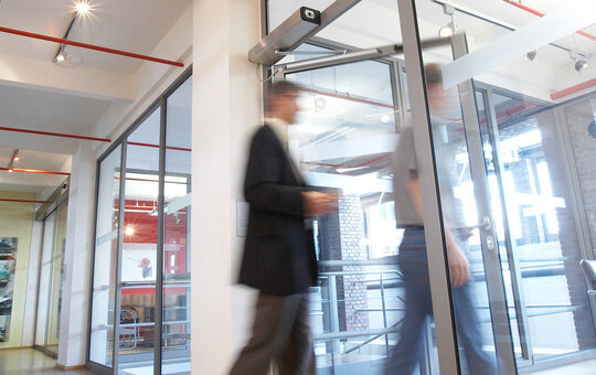 瑞可达 DFA 127 FULL POWER – automatic drive system for swing doors