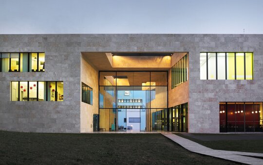 瑞可达 S 16 SU – Under floor linear sliding door drive