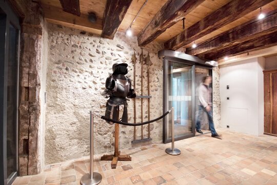 霍恩林根城堡, 莱茵河畔施泰因 (瑞士)